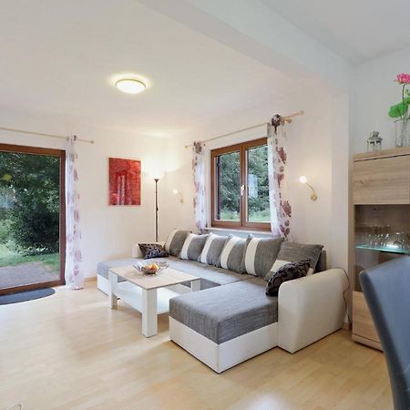 Seepark Kirchheim Ferienhaus Bei Vera Mit Sauna Luaran gambar